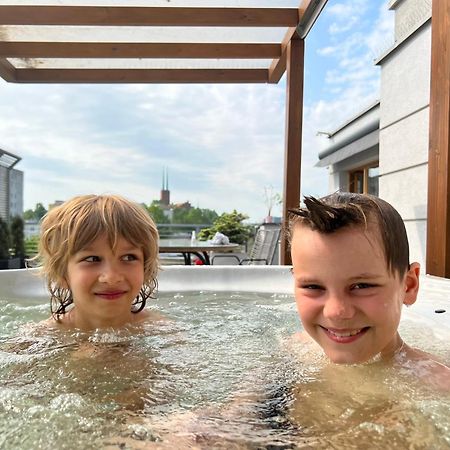 شقة Luksusowy Apartament Z Jacuzzi By Jacek Budek غدينيا المظهر الخارجي الصورة