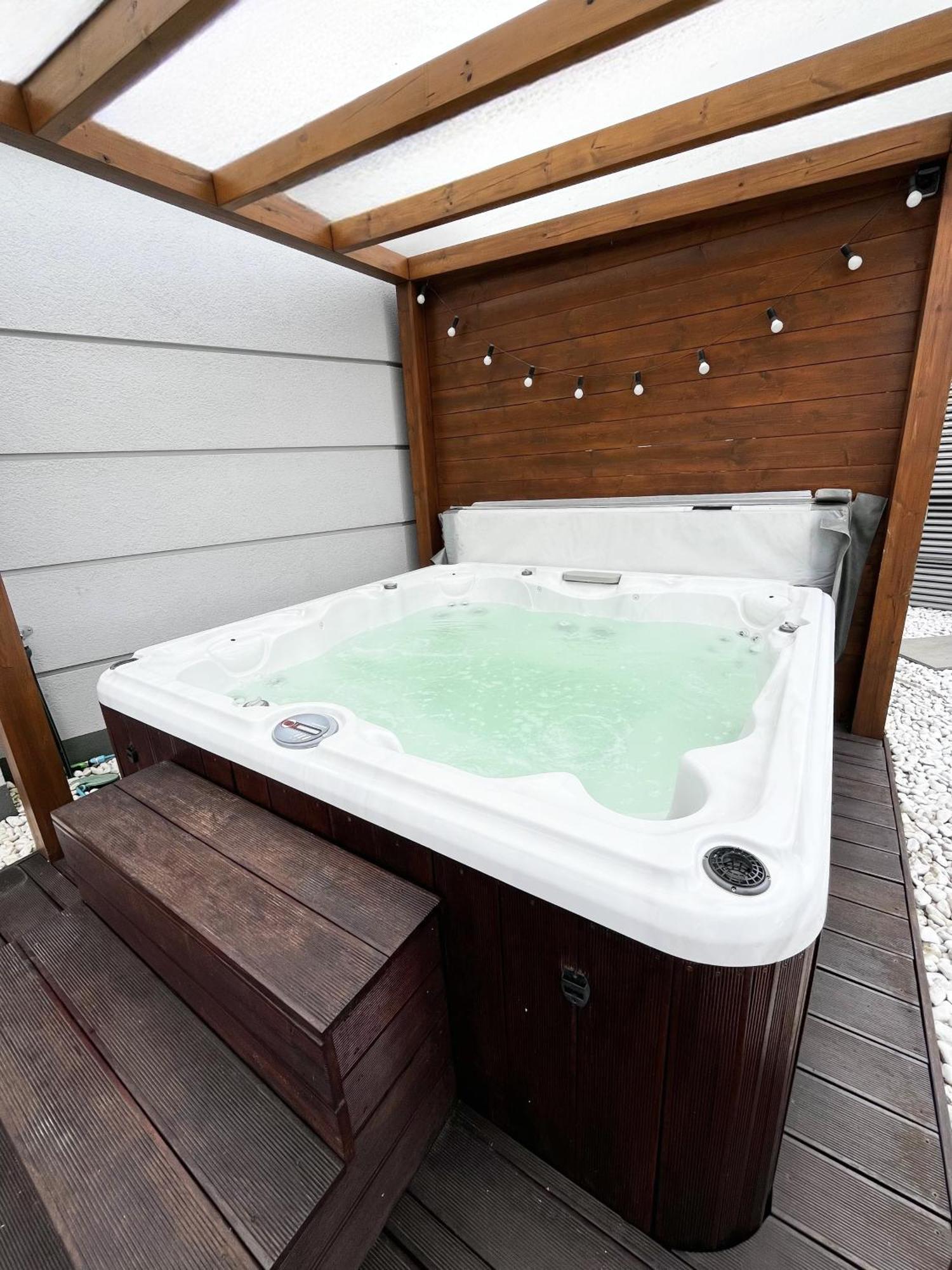 شقة Luksusowy Apartament Z Jacuzzi By Jacek Budek غدينيا المظهر الخارجي الصورة